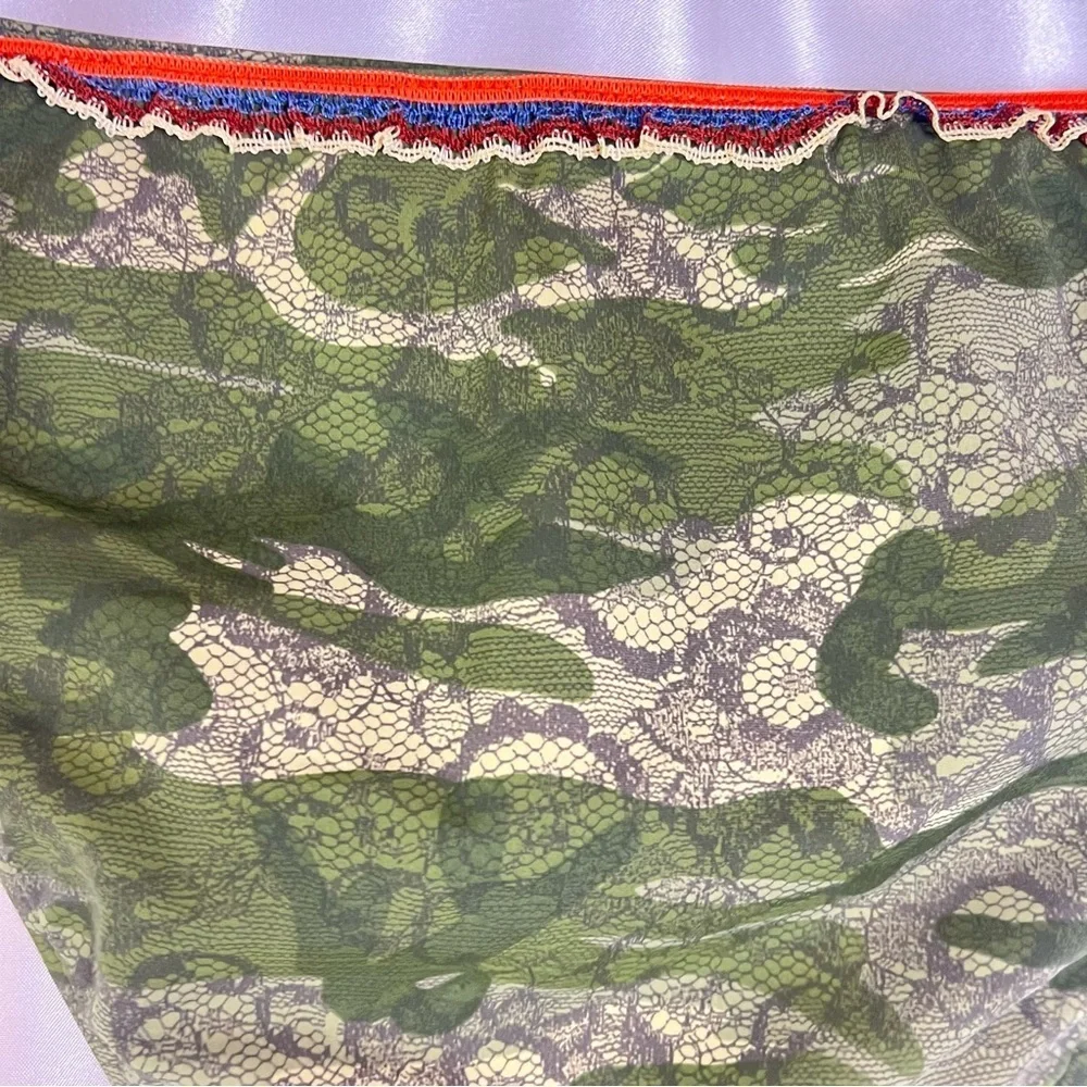 Y2K Camouflage Lace Trim Bikini Bottom XL NWT | Bare Nothing Deadstock